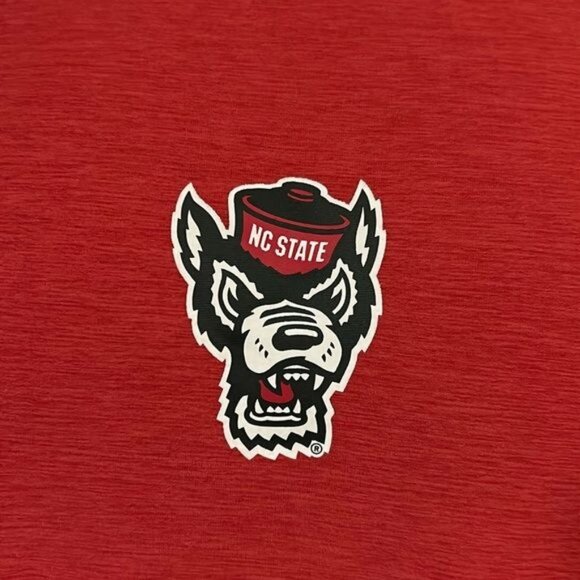 NC State Wolfpack Colosseum Hooded Wind Workout Red Black LS Shirt New - Picture 3 of 9